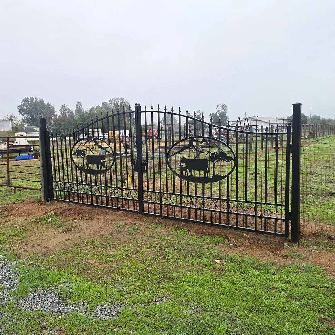 Greatbear 20x8 ft Steel Dual Swing Driveway Gate - Serenity Provision