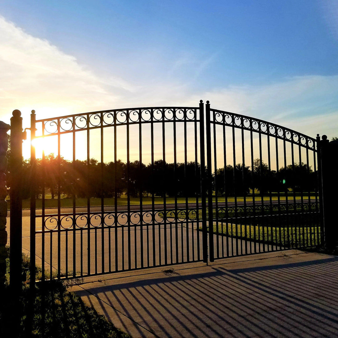 Greatbear 18x6 ft Steel Dual Swing Driveway Gate - PARIS Style - Serenity Provision
