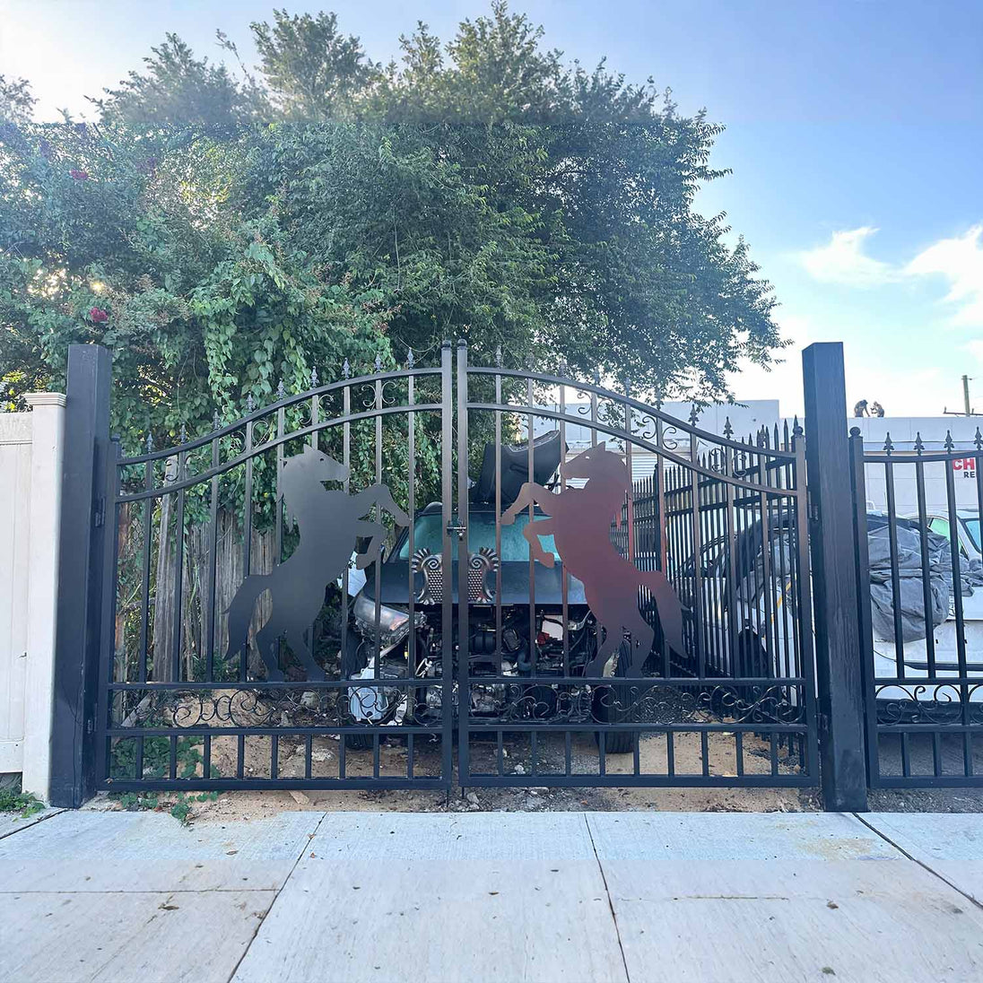 Greatbear 14x8 ft Steel Dual Swing Driveway Gate with Horse Pattern - Serenity Provision